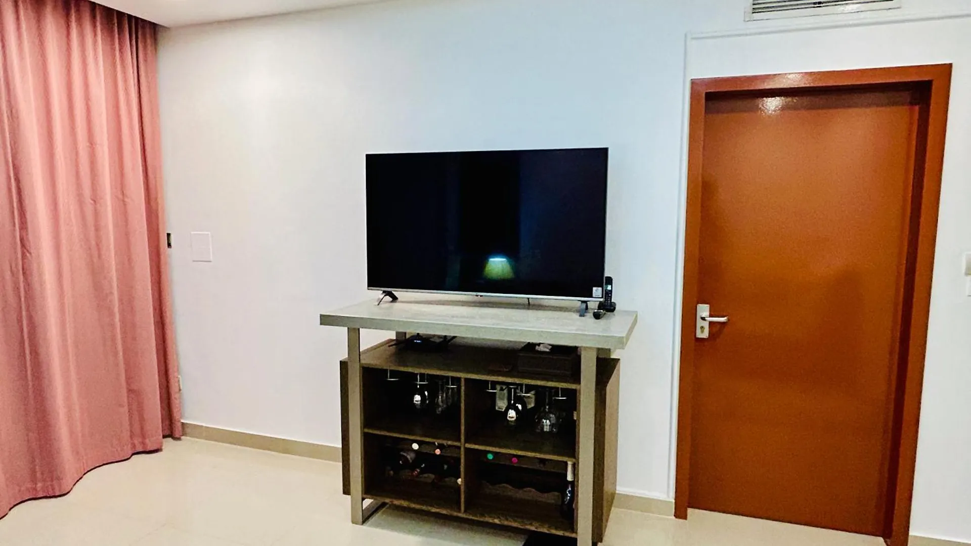 Апартаменты Panoramic Corniche Sea View Retreat Абу-Даби ОАЭ